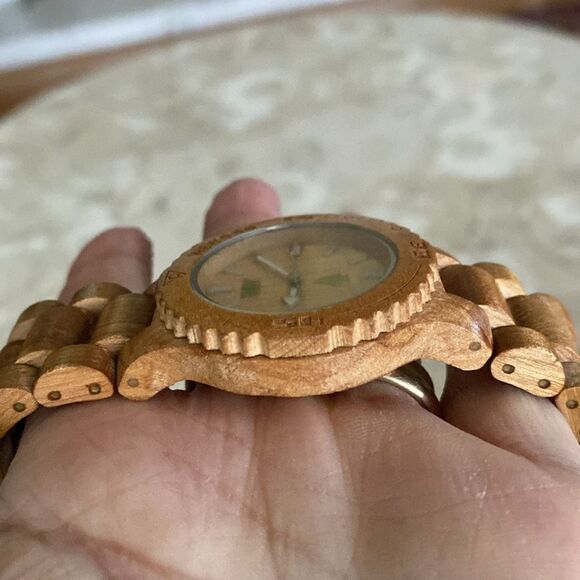 WeWood Chunky Natural Wood Wristwatch - Picture 7 of 11